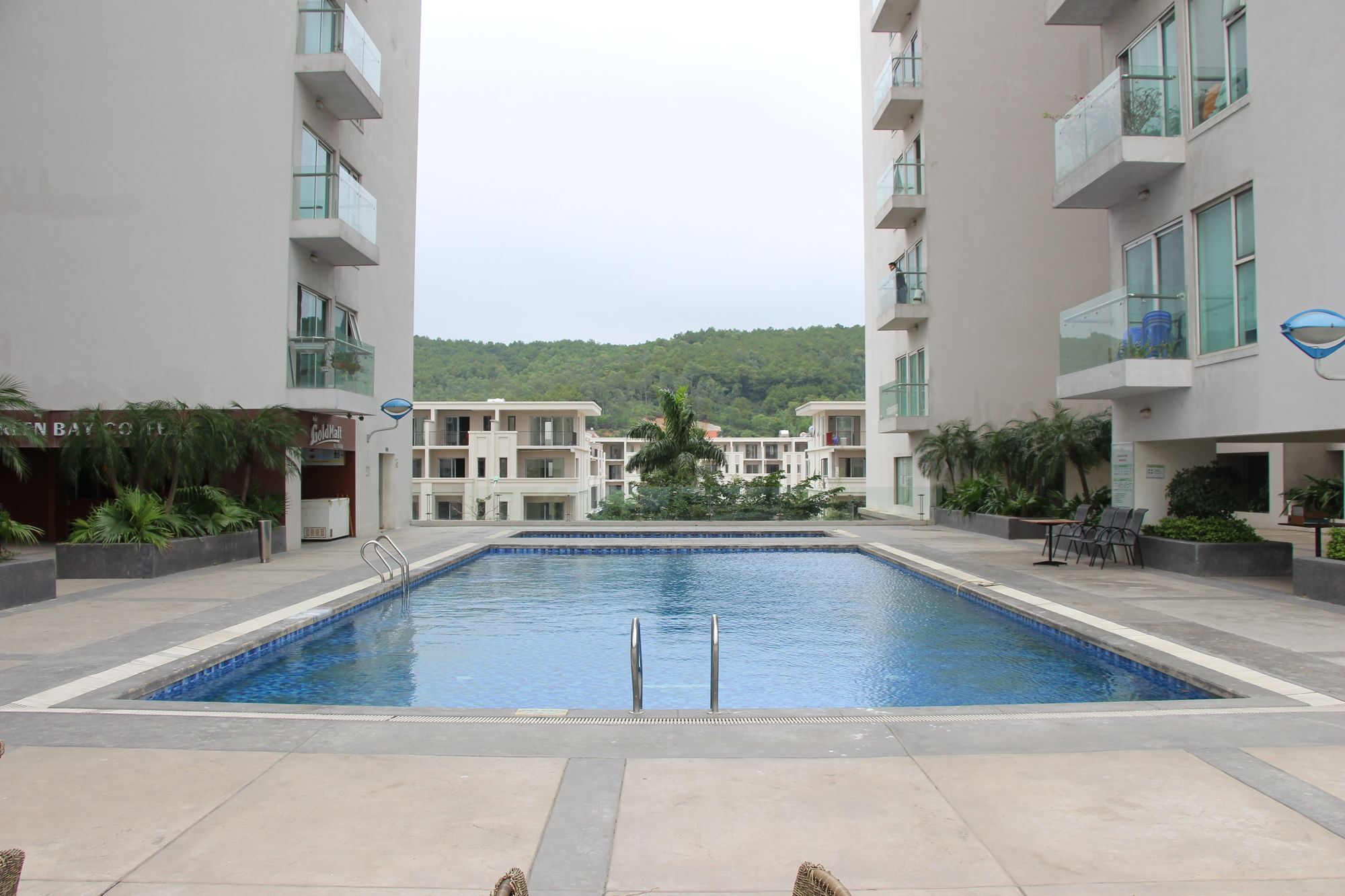 Le Jardin Homestay Ha Long Buitenkant foto